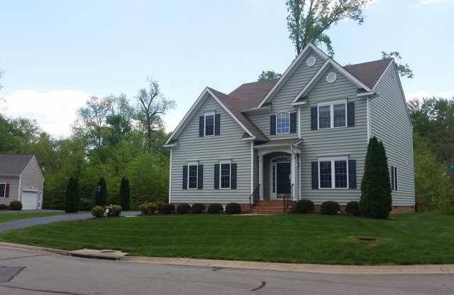 Stunning and Luxurious 4 Bedroom 2.5 Bath Home in the Crosspoint Subdivision Gallery 1