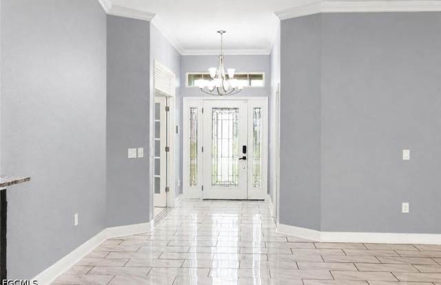432 Willowbrook Drive Gallery 2