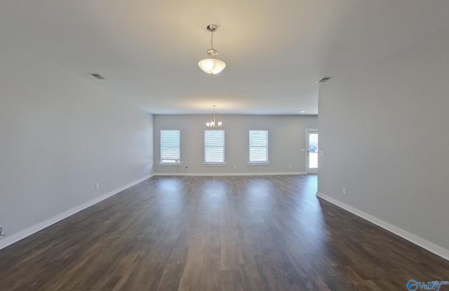 204 White Oak Circle Gallery 2
