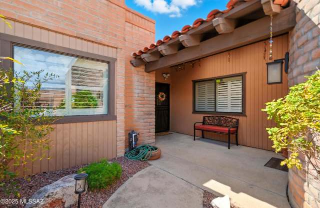 5227 N Via Agrifoglio Gallery 2
