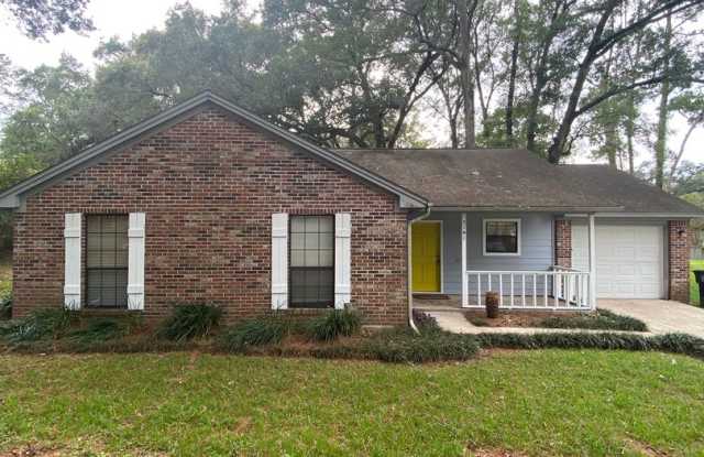 Spcaious home in NW Tallahassee - 3701 Bentley Drive, Leon County, FL 32303