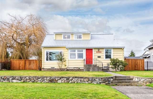 2028 L Avenue - 2028 L Avenue, Anacortes, WA 98221
