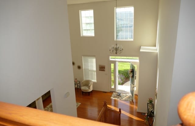 606 Mansfield Way Gallery 2