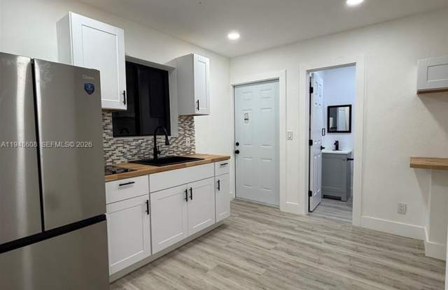 5413 SW 23rd St photos photos