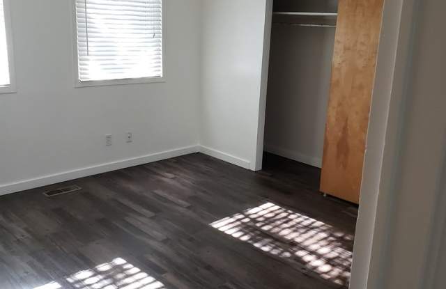Spacious Duplex - 8 Minute Drive to Boise State University - 3 bedroom 1 bathroom photos photos
