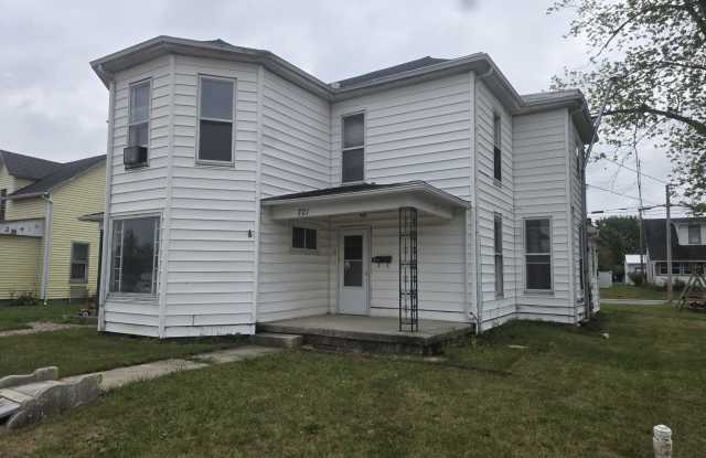 701 East Auglaize Street - 701 East Auglaize Street, Wapakoneta, OH 45895