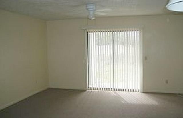 Townhome Near the Beach, In the Heart of PCB! *SPECIAL: 1/2 OFF 1st Month's Rent* + *Military Incentive!* Gallery 3