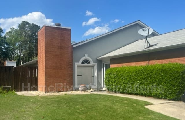 215 Courtyard Ln - 215 Courtyard Lane, Fayetteville, GA 30215