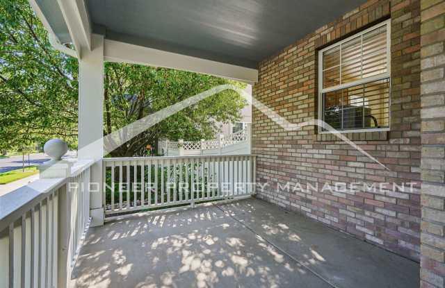 Gorgeous Home with Central AC and Washer/Dryer Gallery 3