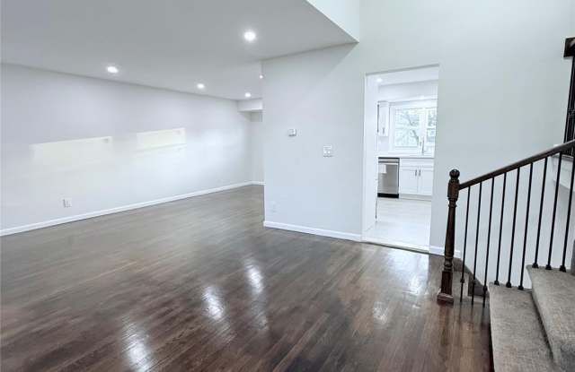 528 Canary - 528 Canary Place, North Babylon, NY 11703