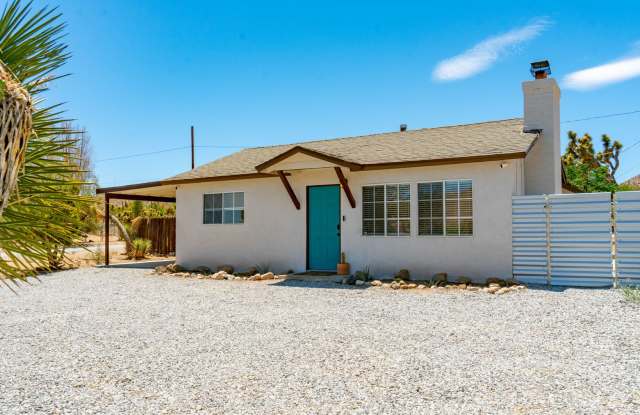 Fully Furnished Home in Yucca Valley - 55385 Navajo Trail, Yucca Valley, CA 92284