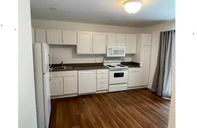406 Blake Anthony Drive - B Gallery 3