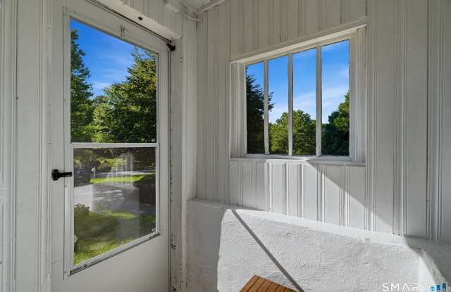 1 E Lake Drive Gallery 3