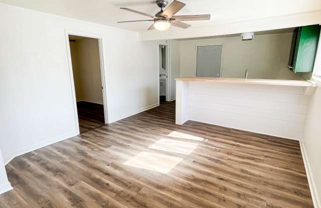1720 North Golden Avenue Gallery 4