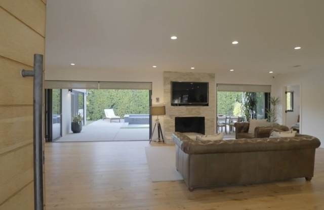 12957 Hartsook St Gallery 2