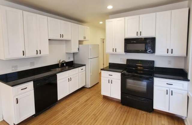 526 E Burleigh St photos photos