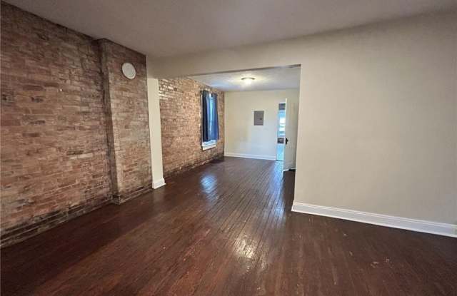 258 E 14th Street Gallery 2
