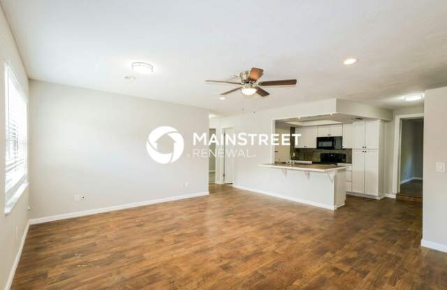 9933 Lake Drive Gallery 4