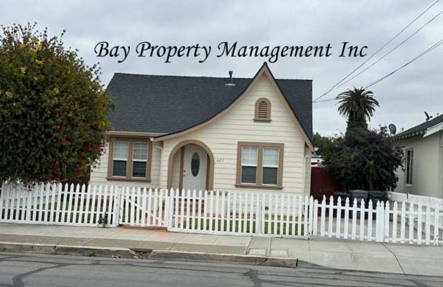 Charming 2 Bedroom, 2 Bath Home with Beautiful Natural Light photos photos