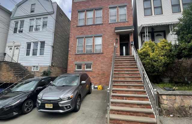 572 LIBERTY AVE photos photos