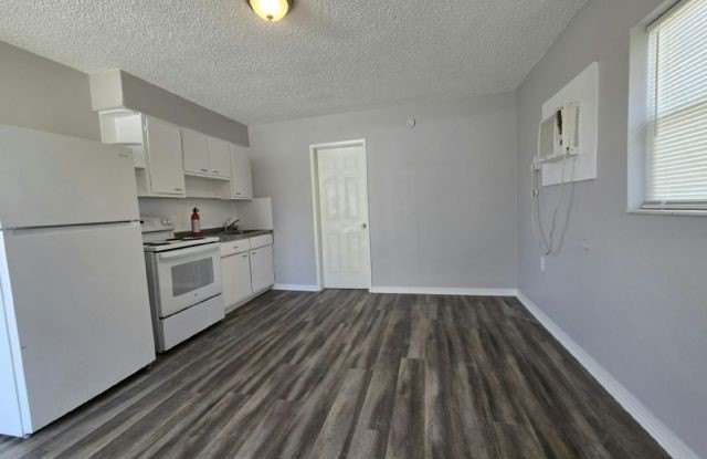 10632 106th Avenue N Gallery 4