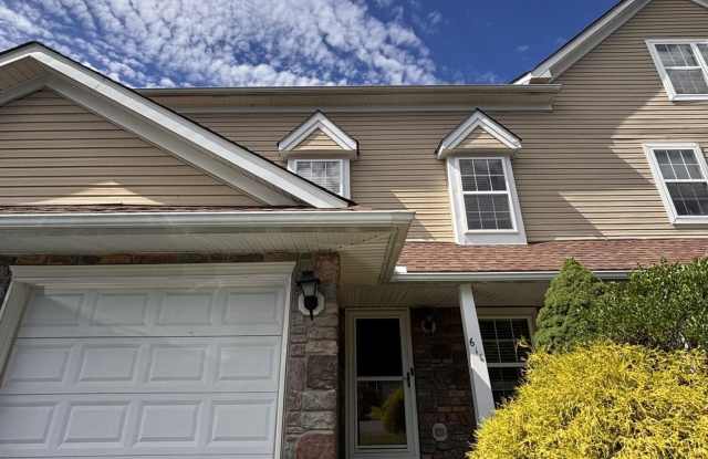 61 Lower Ridgeview Circle photos photos