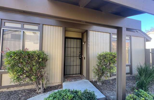 Ventura 3+2 condo in Woodbridge Park Community - 1556 Bittern Court, Ventura, CA 93003