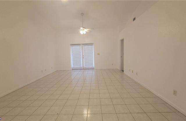 1010 SE 12th Terrace Gallery 2
