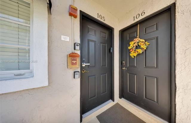 4040 Crystal Lake Dr photos photos