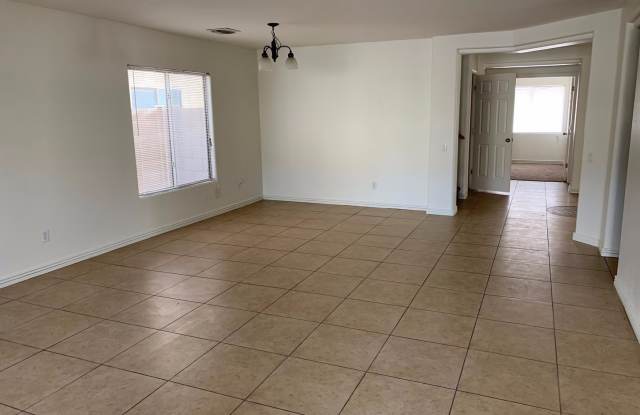 Affordable 5 Bedroom Living in Growing Maricopa photos photos