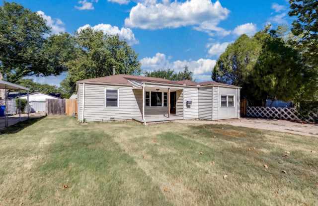 Spacious 4-Bedroom House Near 31st & Seneca! Gallery 3