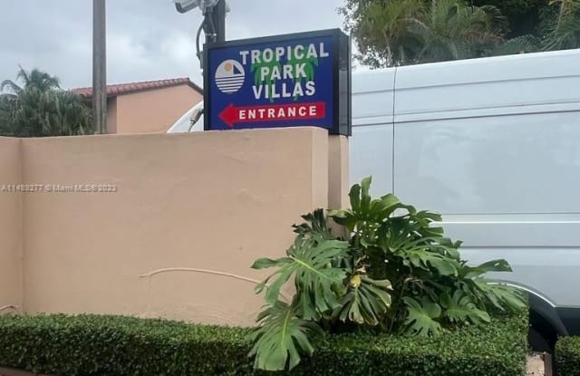 3811 SW 82nd Ave - 3811 Southwest 82nd Avenue, Westchester, FL 33155