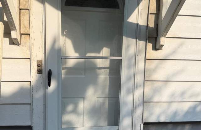 42 W Lincoln Avenue Gallery 2