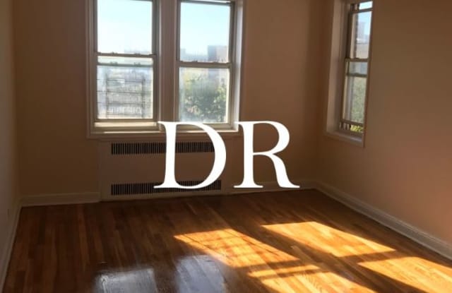 10-12 Nameoke St 2H - 10-12 Nameoke Ave, Queens, NY 11691