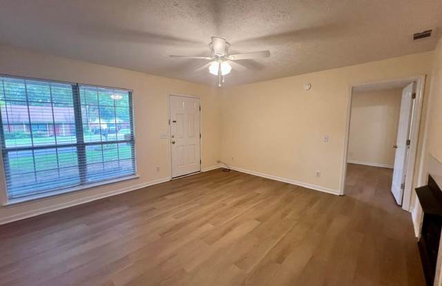 3 Bed/ 2 Bath Home, Corner Lot Near Riverdale, Storage Building Gallery 4