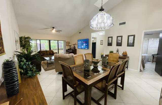354 SW 28th Avenue photos photos
