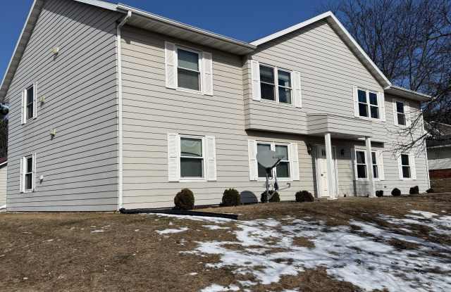 3226 Oak Knoll Drive - 4 photos photos