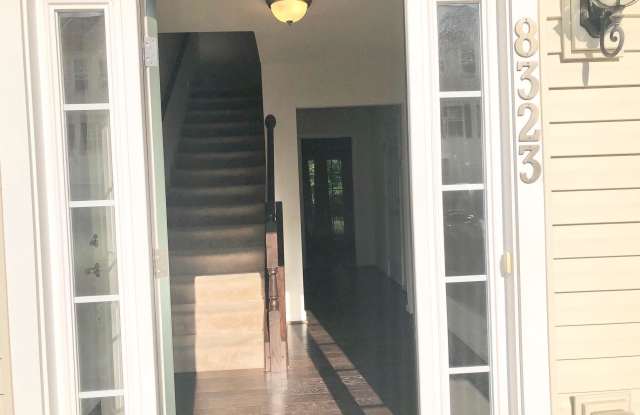 8323 HERITAGE CROSSING COURT Gallery 2