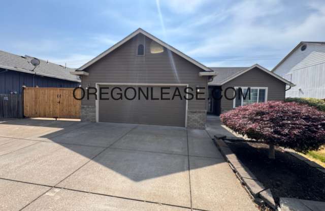 Newly remodeled West Eugene Home photos photos