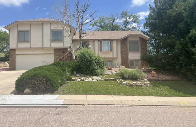 Spacious 3 Bedroom House on the West Side with Mountain Views photos photos