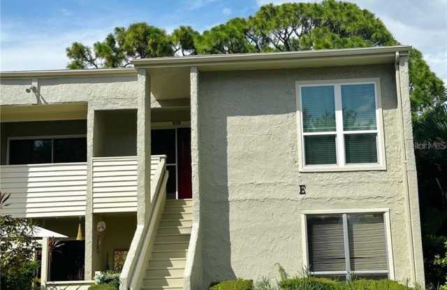 502 WINDRUSH BAY DRIVE - 502 Windrush Bay Drive, Tarpon Springs, FL 34689