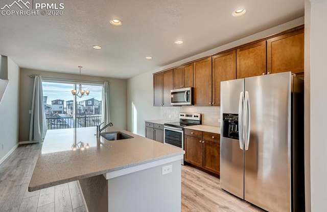 1365 Sunshine Valley Way Gallery 4