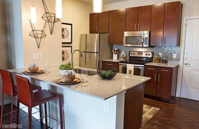 1906 Onion Creek Pkwy 121205 Gallery 4