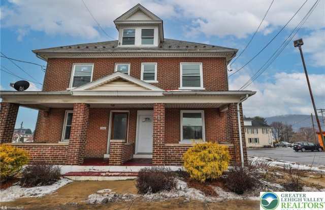 1662 Main Street photos photos