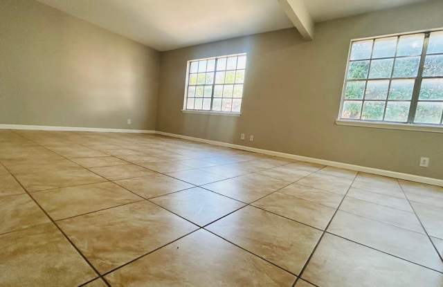 3810 Englewood Circle photos photos