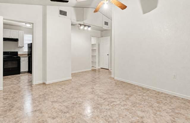 184 Oak Terrace Seguin TX.78155 Gallery 2
