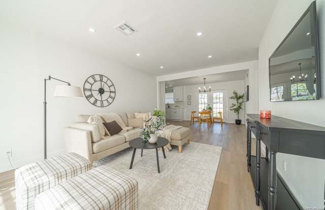 4339 WAIKIKI DR Gallery 3