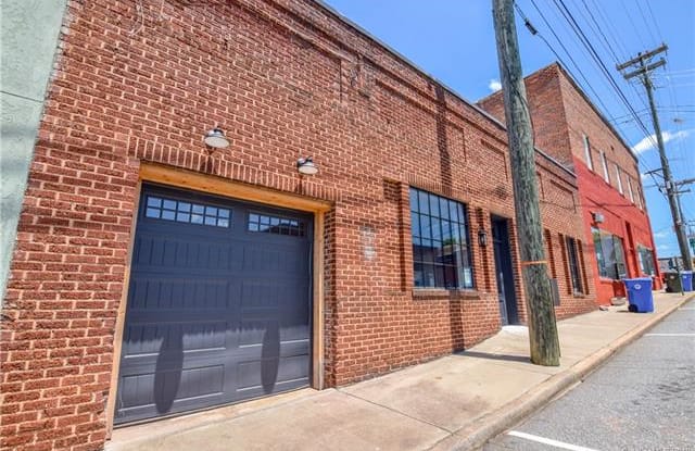 132 Court Street - 132 West Court Street, Rutherfordton, NC 28139