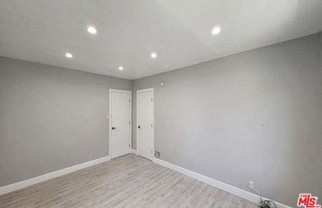 1152 South Hayworth Avenue - 1152 South Hayworth Avenue, Los Angeles, CA 90035
