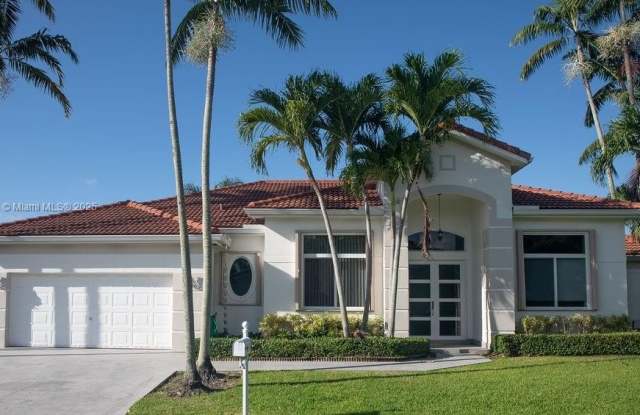 8464 SW 138th St photos photos